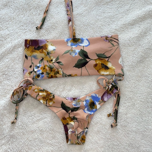 Handmade bikini👙 - Picture 3 of 4